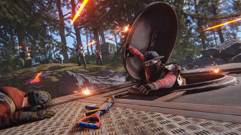 Rust team raiding a base together